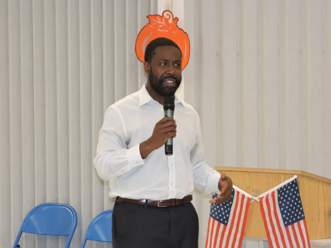 Democrats bring Kitchen Table Tour to Hancock County